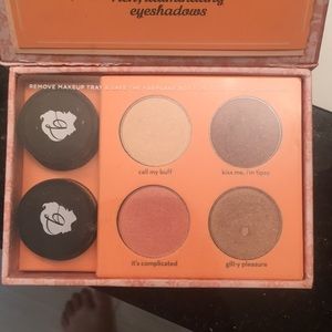 Benefit world famous neutrals eye shadow kit